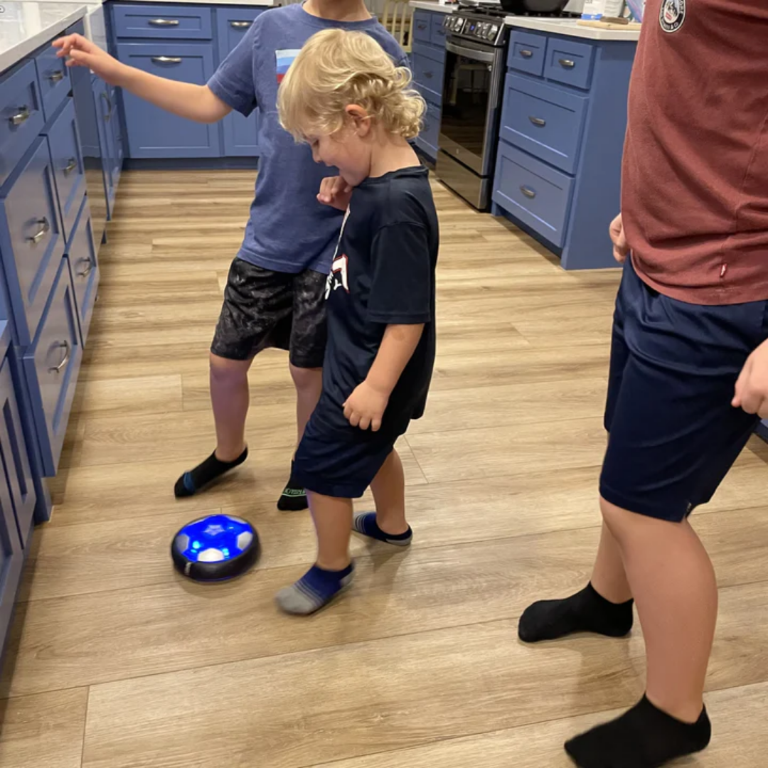 HoverBall™ Uçan Futbol Topu- Ekrandan Uzak, Hareket Dolu Eğlence