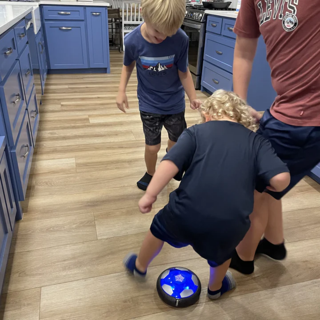 HoverBall™ Uçan Futbol Topu- Ekrandan Uzak, Hareket Dolu Eğlence