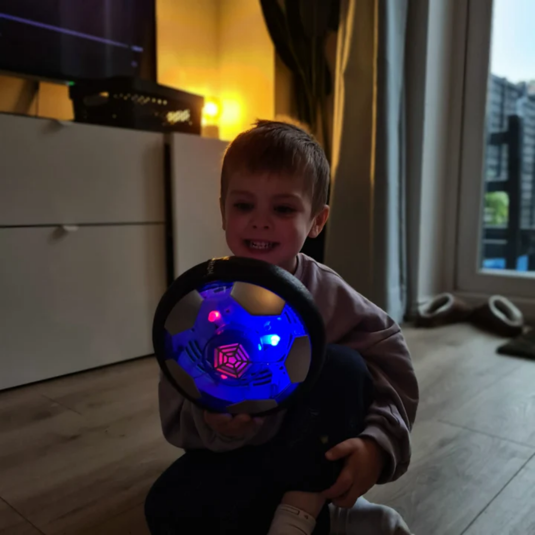 HoverBall™ Uçan Futbol Topu- Ekrandan Uzak, Hareket Dolu Eğlence